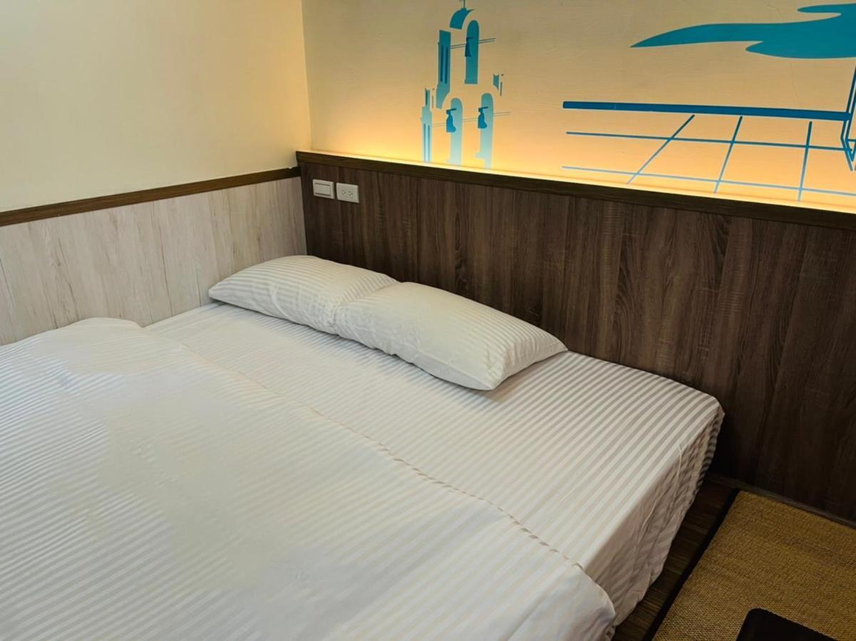 Love Feng Jia Apartment Hotel Taichung Luaran gambar