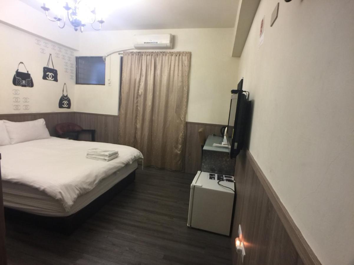 Love Feng Jia Apartment Hotel Taichung Luaran gambar