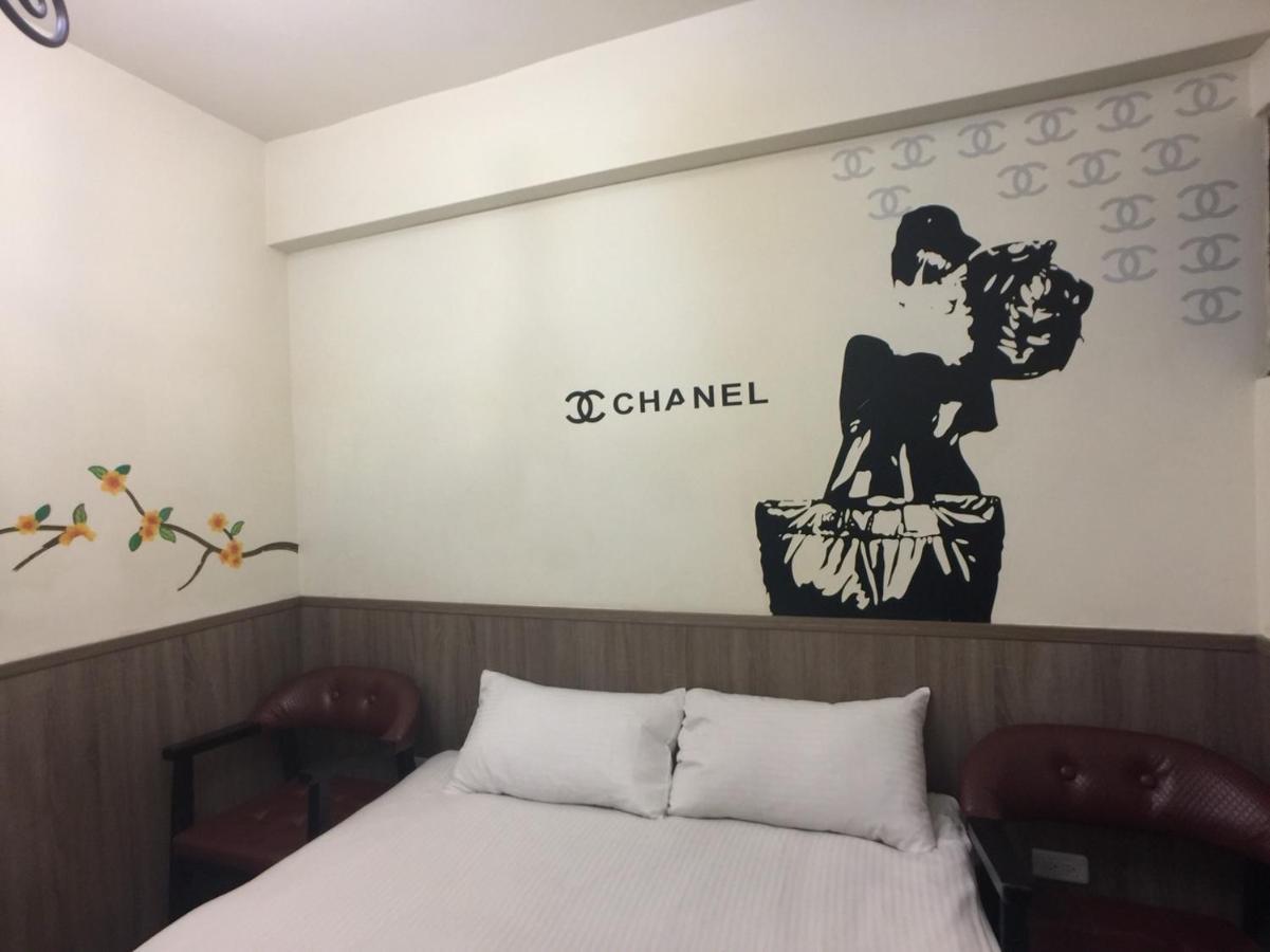 Love Feng Jia Apartment Hotel Taichung Luaran gambar