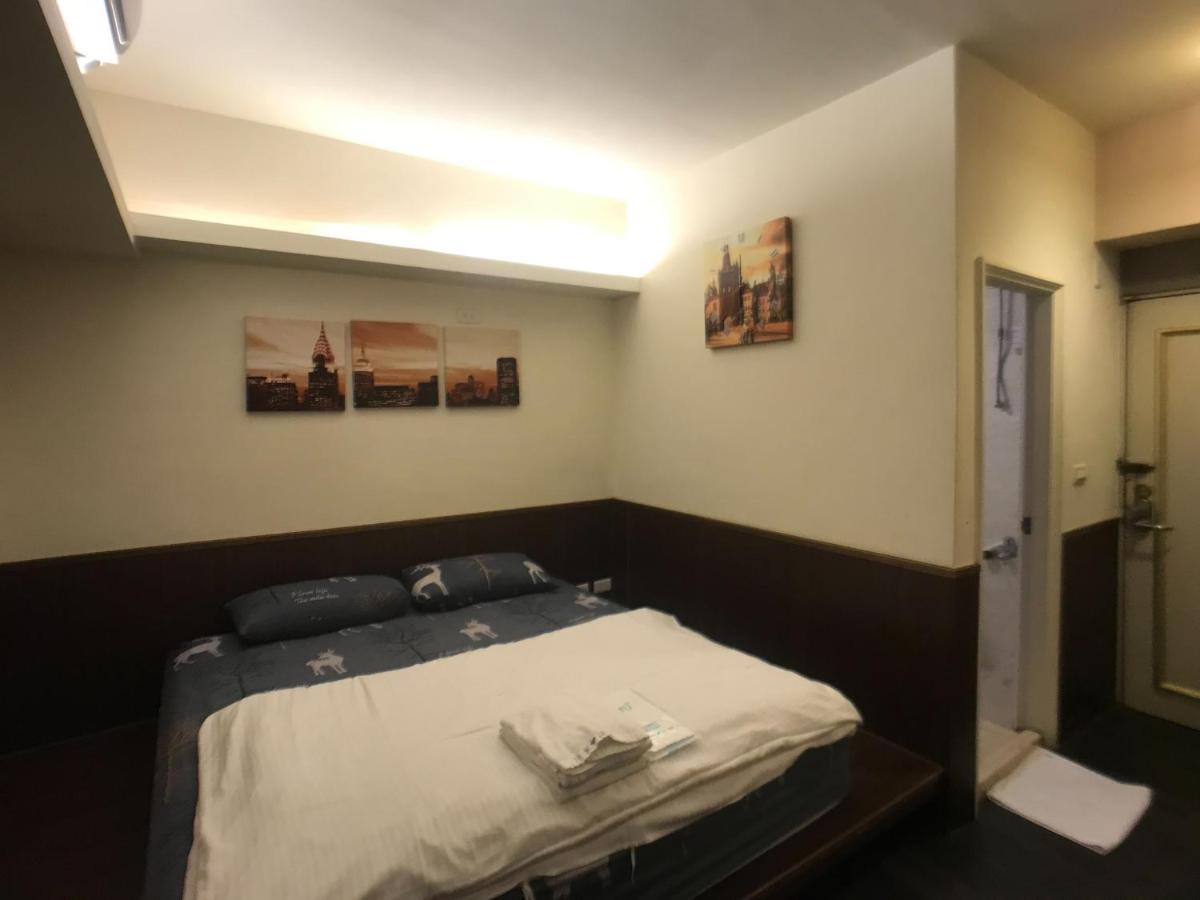 Love Feng Jia Apartment Hotel Taichung Luaran gambar