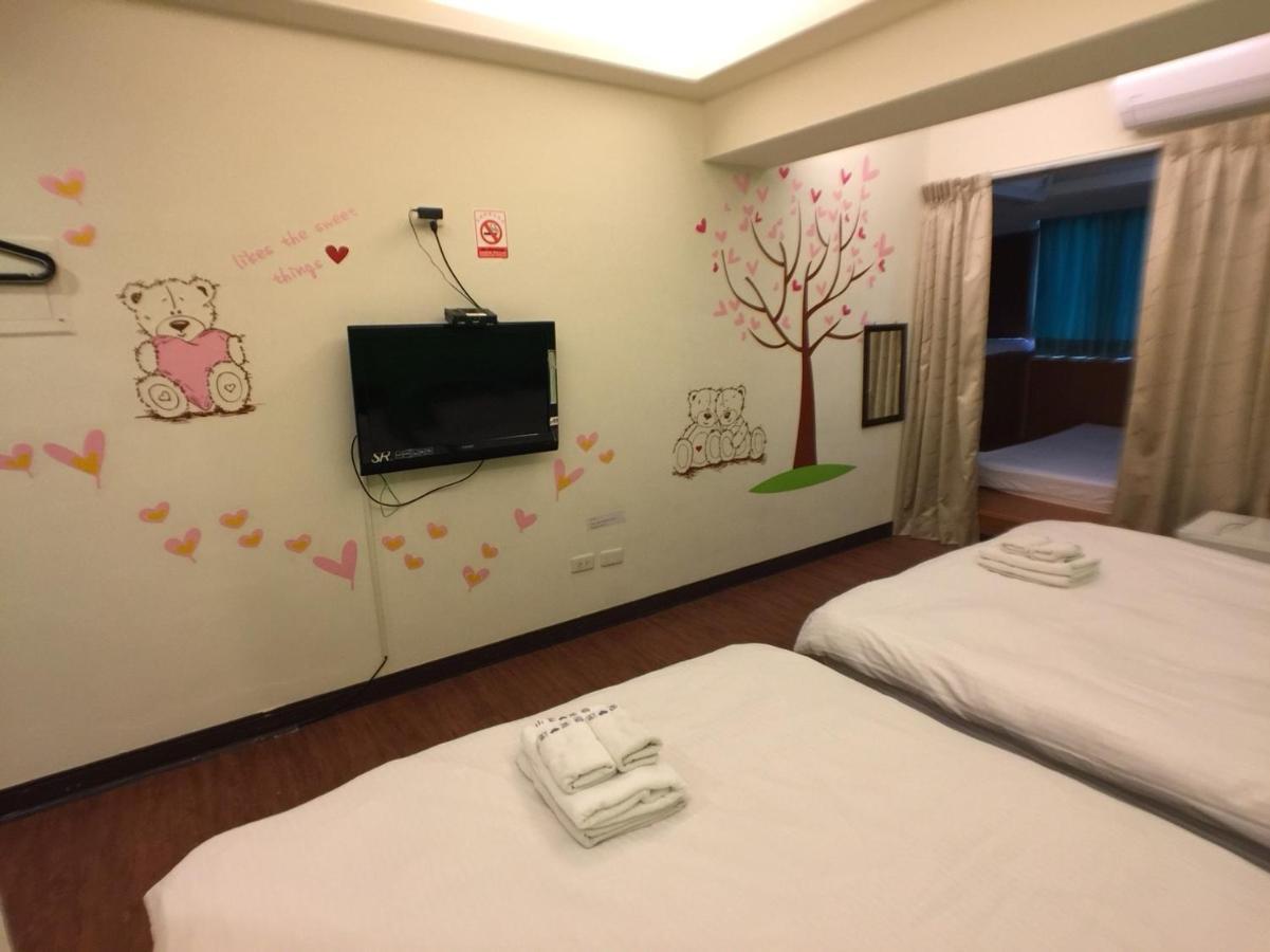 Love Feng Jia Apartment Hotel Taichung Luaran gambar