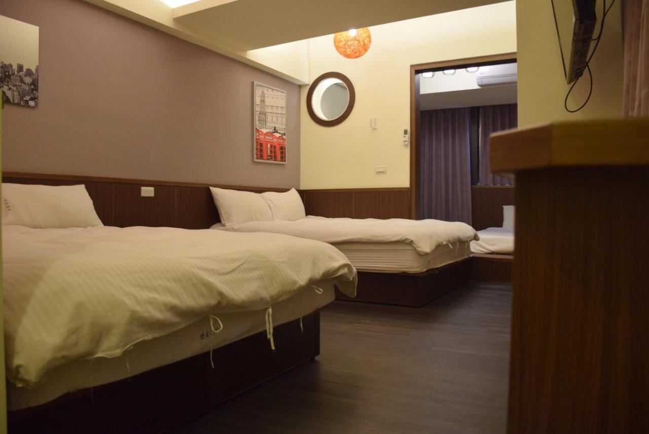 Love Feng Jia Apartment Hotel Taichung Luaran gambar