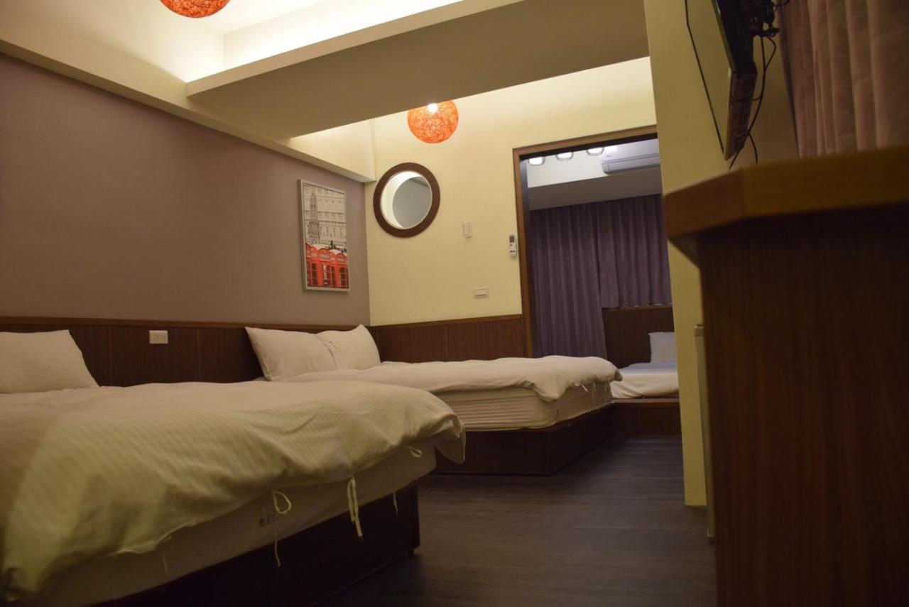 Love Feng Jia Apartment Hotel Taichung Luaran gambar